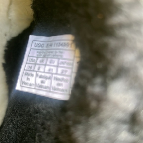 LIKE NEW UGG Classic Mini Platform Boot! - Picture 9 of 10